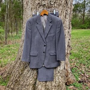 LAUREN RALPH LAUREN Mens Gray Wool Suit. Like New!